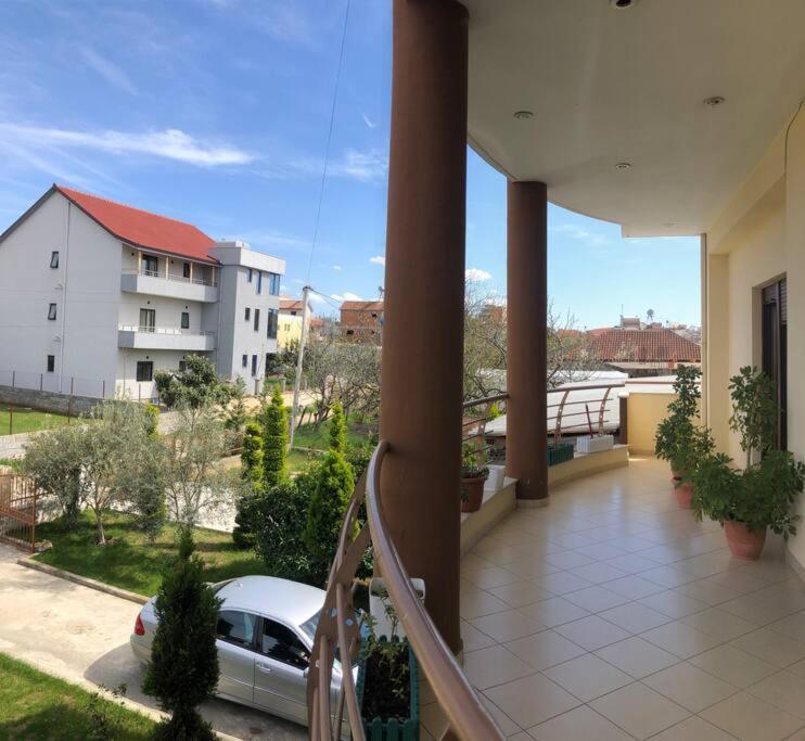Villa Uklala Kamez Bagian luar foto