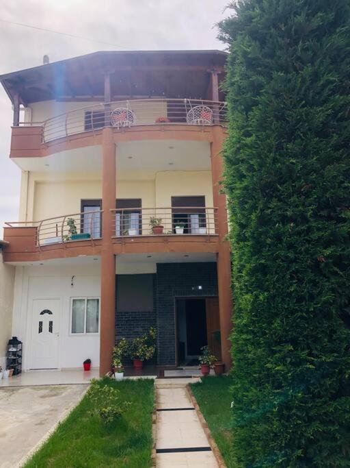 Villa Uklala Kamez Bagian luar foto